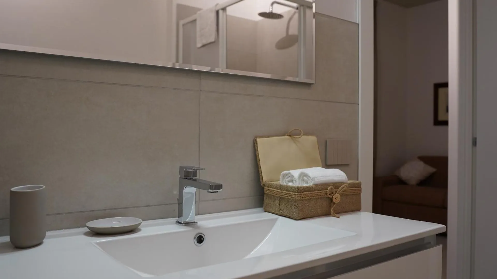 Monumentale M5 Apt - 6 Ospiti & Famiglie Con 2 Bagni E Suite Milan Apartment
